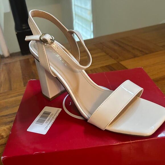 Journee Collection Shoes - Journee-collection Women's White and Cream Sandals